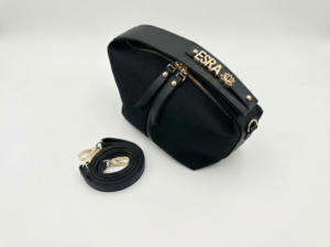 Siyah Charm Çanta